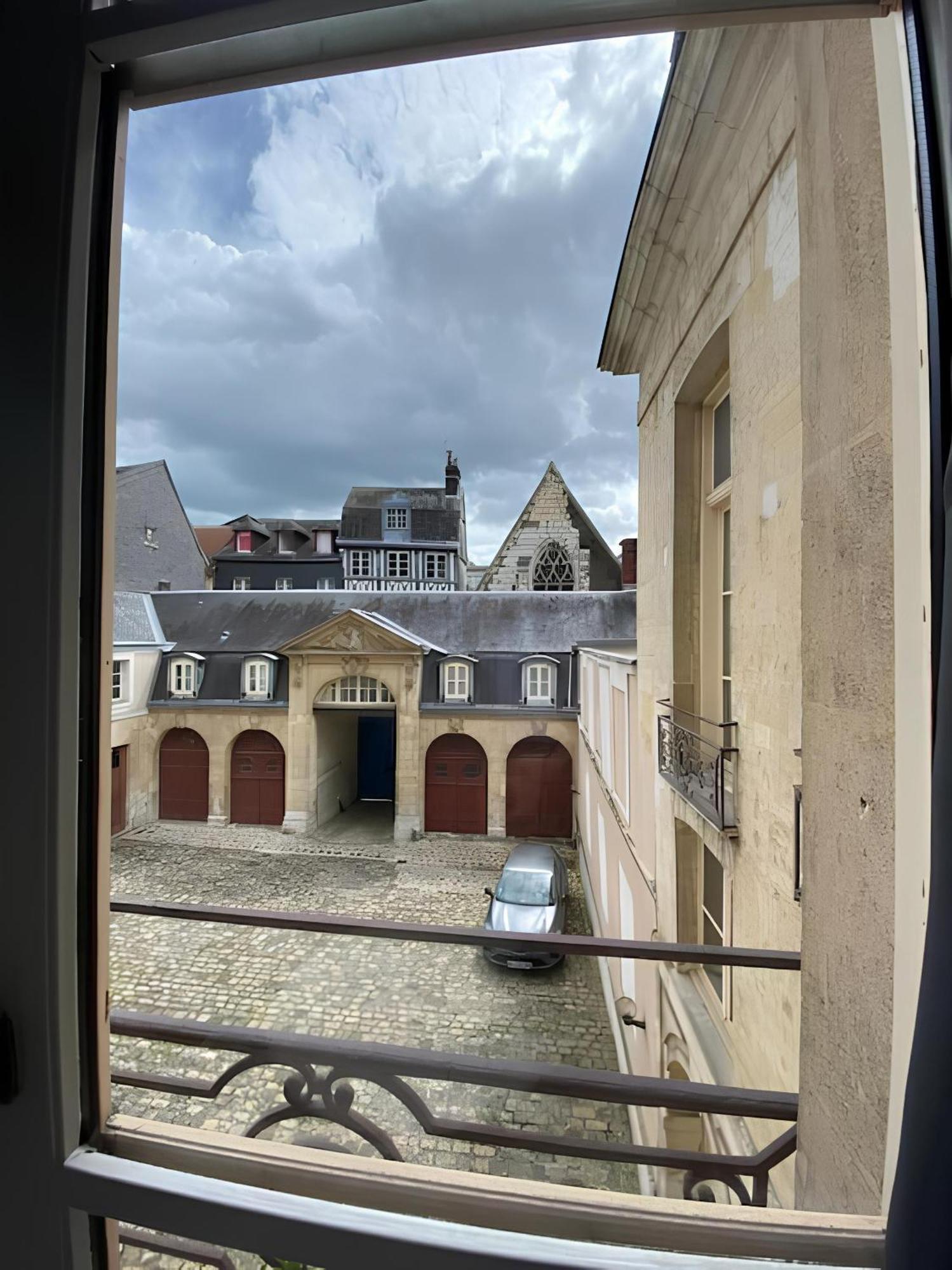 St Croix Appartement Style Haussmannien Lumineux "Menage & Linge Inclus" Rouen Exterior photo